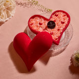 The Velvet Box (Red Velvet Cake in Chocolate Heart Shaped Box 1 Pound) 心形紅絲絨蛋糕 (1磅)